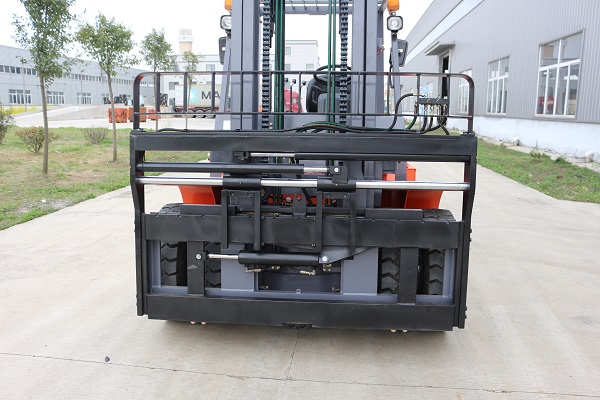 8T internal combustion forklift (6)