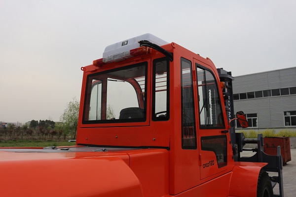 12000kg diesel forklift truck (12)