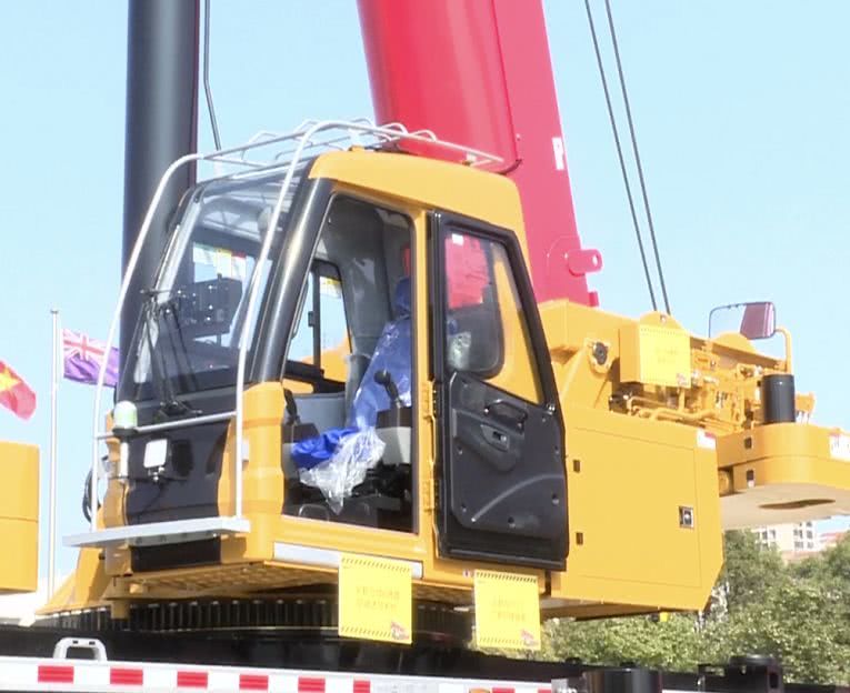 Sany STC700T hydraulic truck crane comfortable cockpit