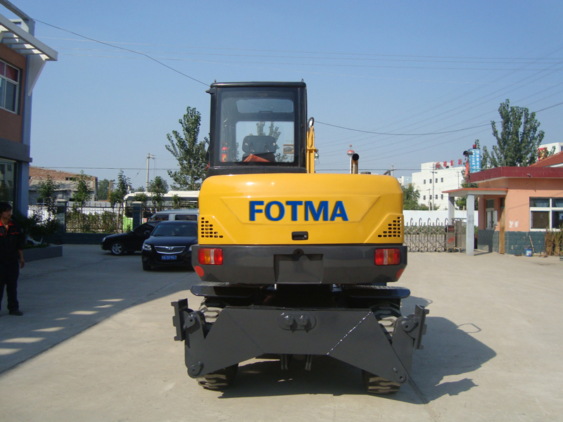 6 wheel excavator.jpg
