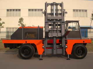 CCCD-8C diesel side loader truck