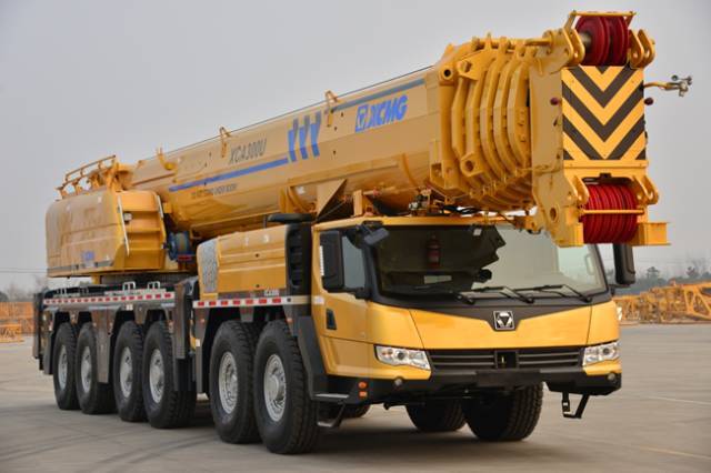 XCMG XCA300U (export version) --- built for the North American market